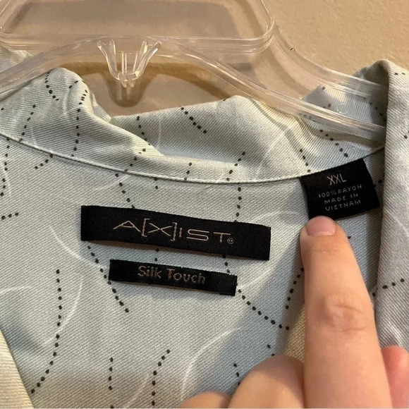 Axist Silk Touch men's button-down shirt, XXL Beige Geometric Print Rayon - Picture 2 of 6